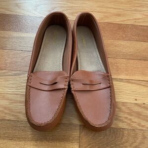 Old Navy Women's Tan Loafers